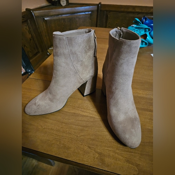 Booties - Picture 4 of 5